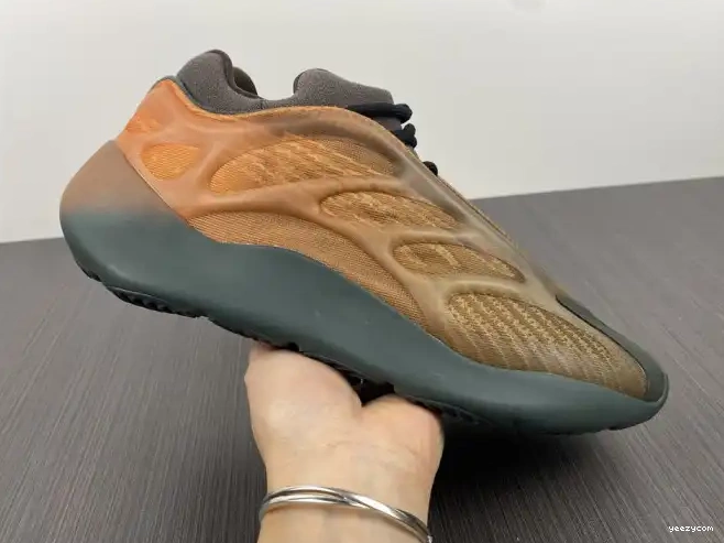 GY4109 Adidas Boost Yeezy V3 Copfade 700 0607